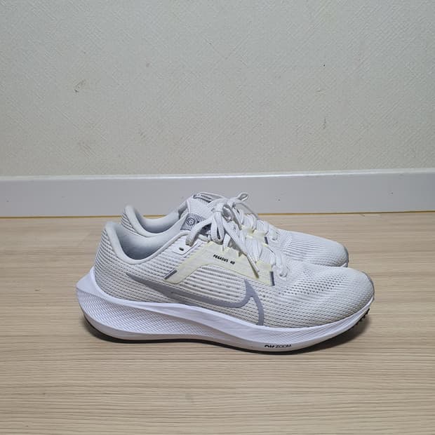 나이키 페가수스 40 화이트 운동화 265