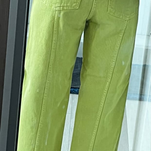 커렌트 연두색 데님팬츠 팝니다 (size 1 =약26사이즈)