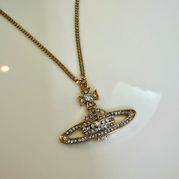 비비안웨스트우드 업사이클링 큐빅  목걸이 금장