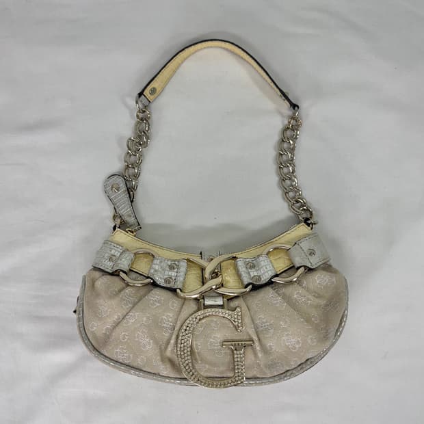 GUESS 게스 큐빅로고 미니 핸드백 