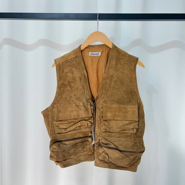 CHEVIOT suede vest