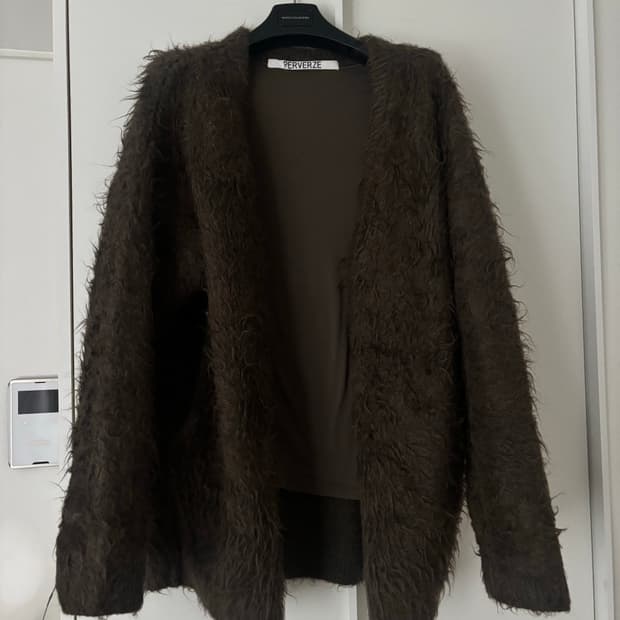 PERVERZE 퍼버즈 브라운 가디건