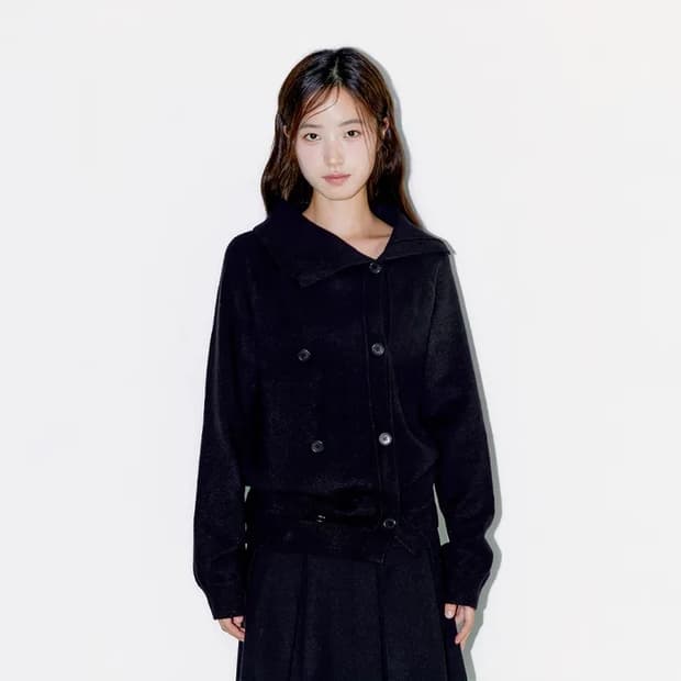 오피쉬 가디건 새상품 택있음
TWIN BUTTON CARDIGAN
