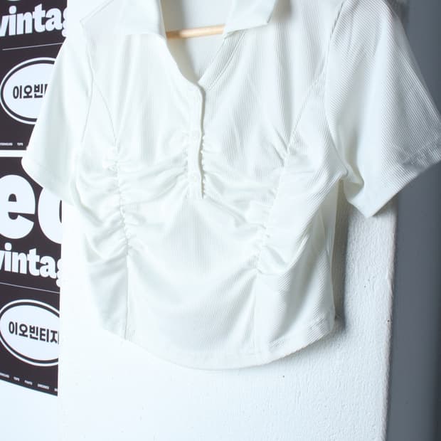 W(L) 제너럴 아이디어 반팔 카라 티셔츠 셔링 크롭-H35381