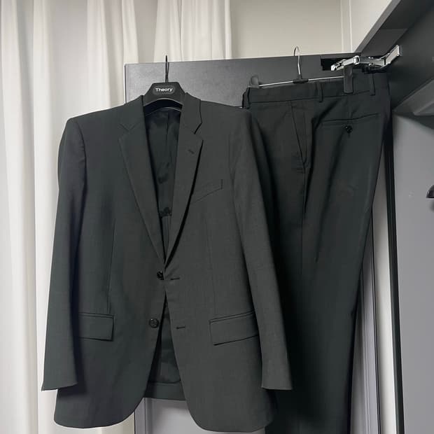 23ss 띠어리 뉴테일러 다크차콜 셋업 수트 정장 세트 40,31