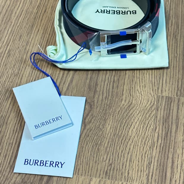 버버리 네이비 체크 벨트