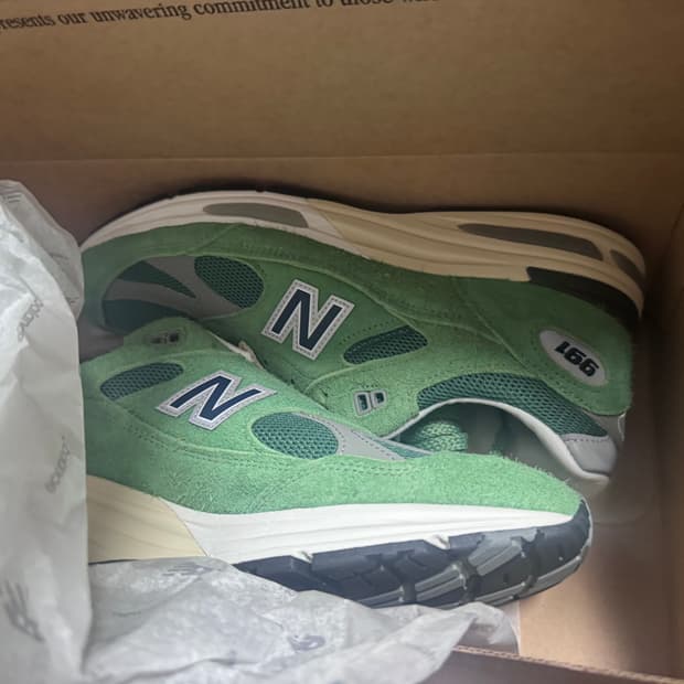 뉴발란스 991v2 미네랄 그린 US10  새제품