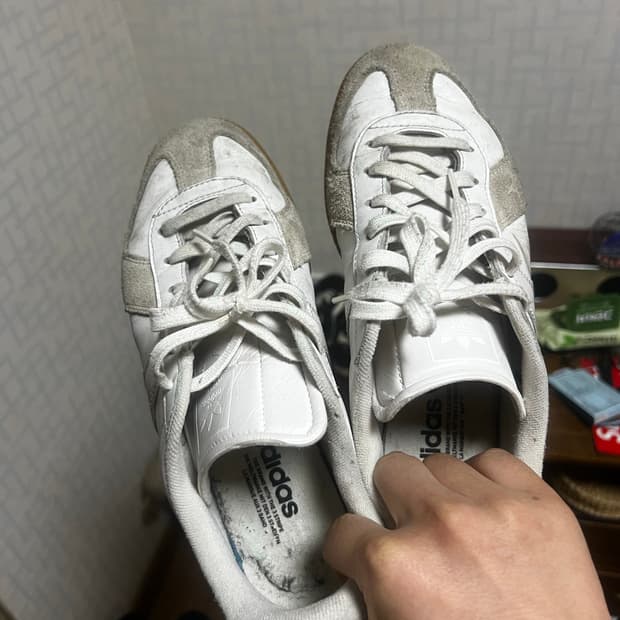 아디다스 독일군 스니커즈