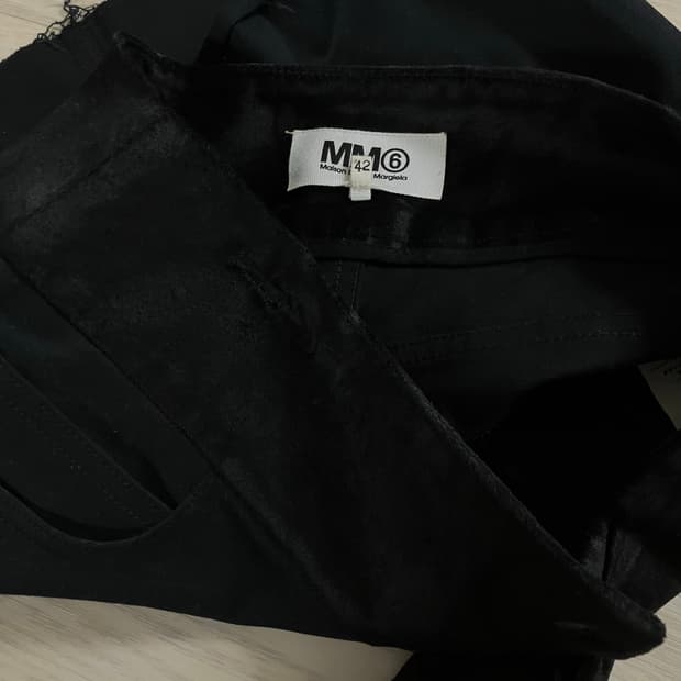 MM6 미니 스커트