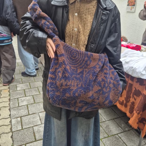 LORES 뽀글이 보부상 숄더백