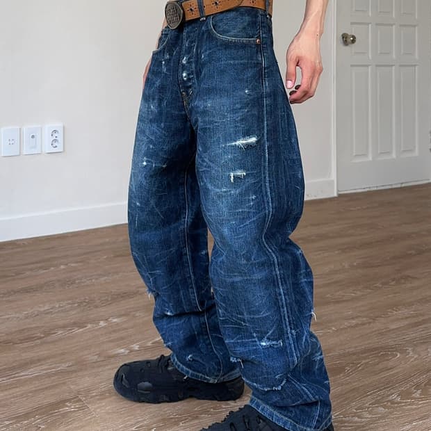 90’s Levi’s 702 대미지 디스트레스 와이드 진