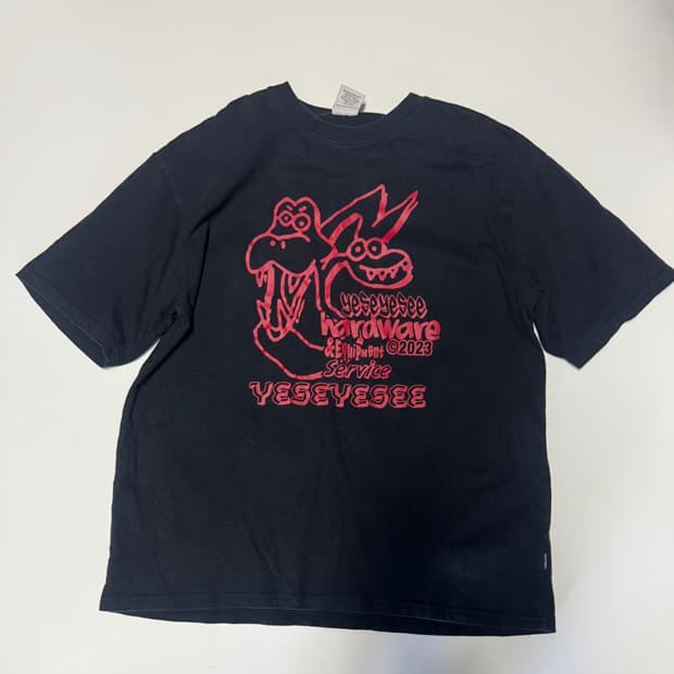 정품!! 예스아이씨 23ss Y.E.S Hardware 반팔 티셔츠 L