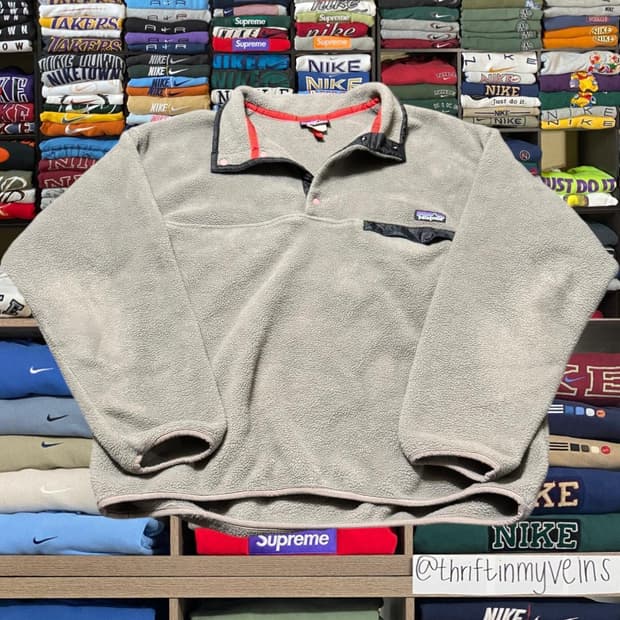 파타고니아 신칠라 스냅-T 그레이/네이비