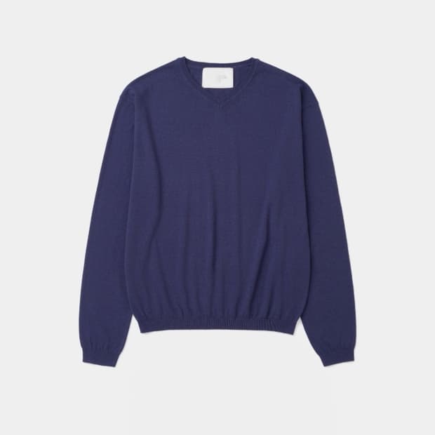 강정석 브이넥 니트 