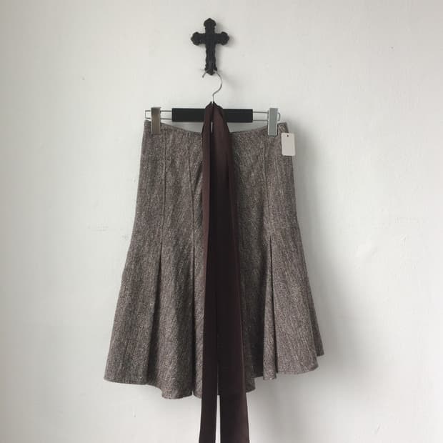 Tied woolen flare mid iskirt
