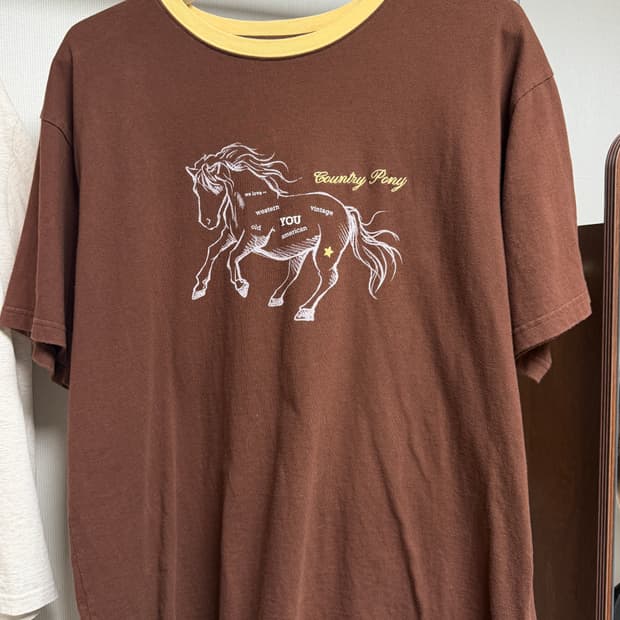컨츄리포니 pony t-shirt BROWN