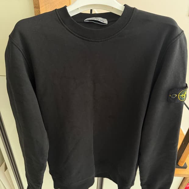 25ss 스톤아일랜드 맨투맨 블랙 M