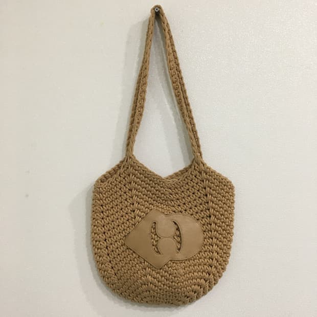 럭키슈에뜨 라피아 로고 백
