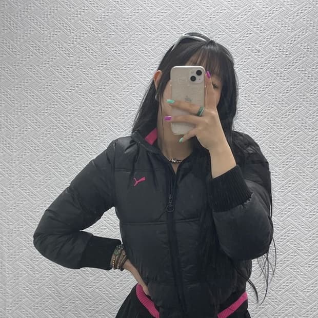 푸마 블랙핑크 오리털 덕다운 푸퍼 패딩 S C06975