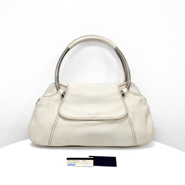 프라다 비텔로 다이노 메탈 링 후프 핸들 백