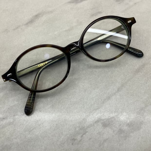 하츠 Hatz 긱시크 옥브라운 오벌 뿔테 Jade brown