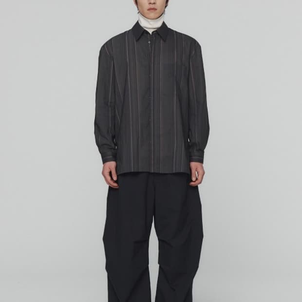 24fw 아모멘토 스트라이프 스퀘어 포켓 오버사이즈 셔츠 브라운