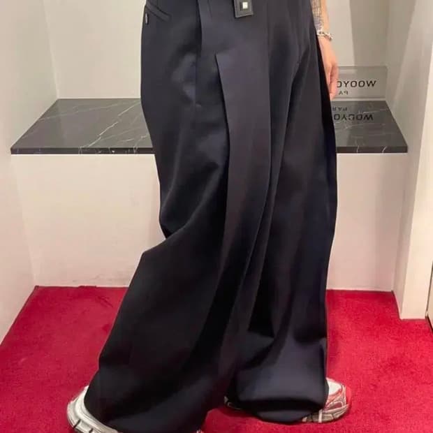 우영미 23ss 네이비 슈퍼와이드 슬랙스 48