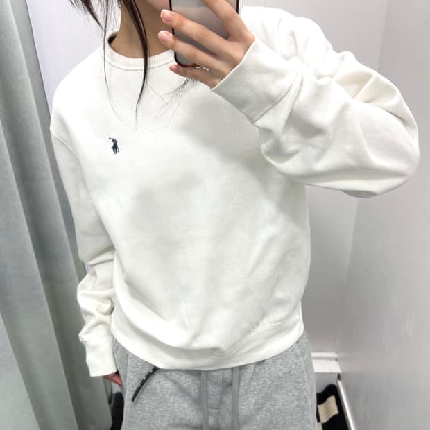 폴로 화이트 기모 스웻셔츠