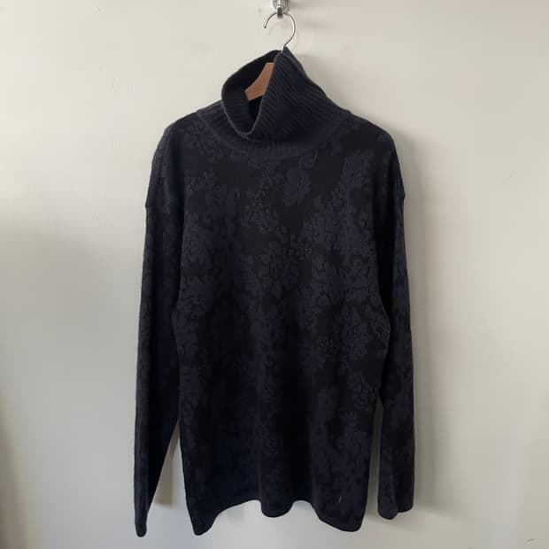 vintage flower turtleneck knit