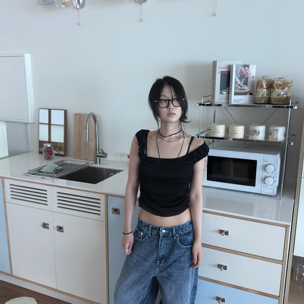 리버시블 셔링 오프숄더 티셔츠 블라우스