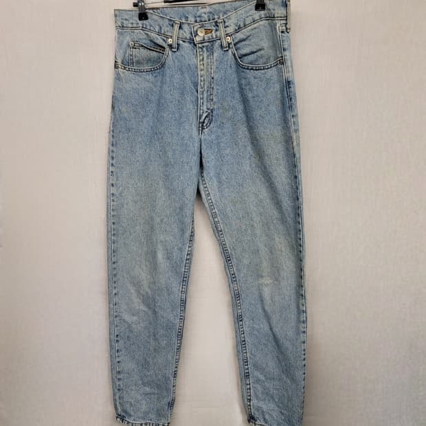 LEVIS