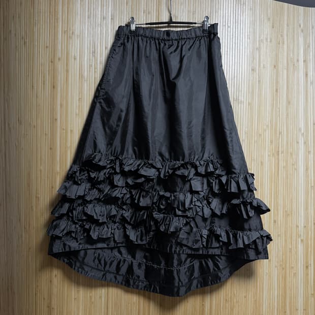 꼼데가르송 프릴 언발 스커트
