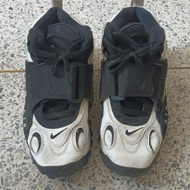 나이키 스피드터프 흰검