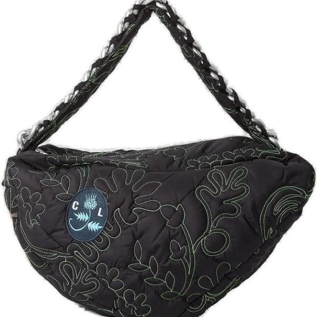 초포바로위나 mitif zipped shoulder bag