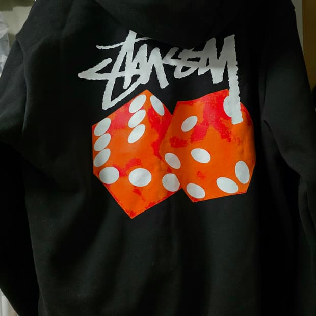 스투시 주사위 후드티 블랙