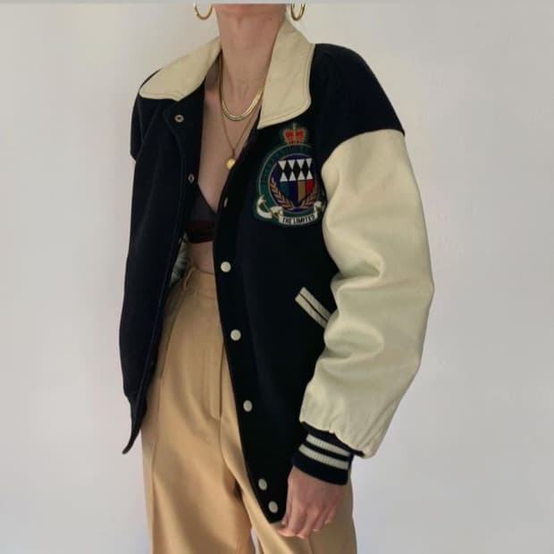 The Limited 크레스트 울레더 카라 바시티 자켓