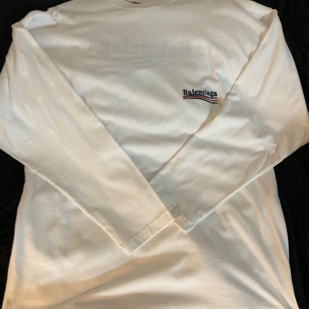 발렌시아가 기본 화이트 폴리티컬 롱슬리브 긴팔티셔츠