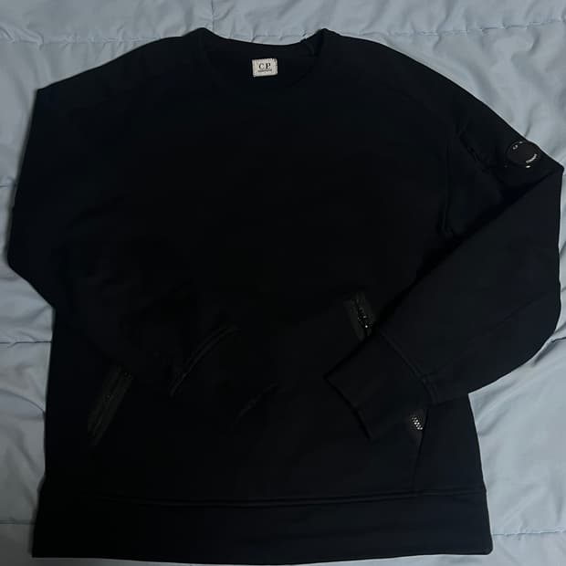 CP컴퍼니 블랙 맨투맨
