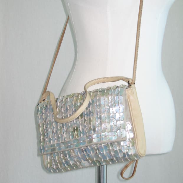 Hiroko Bis 자개단추 장식 백