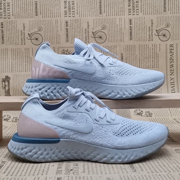 나이키 에픽리액트 플라이니트 235