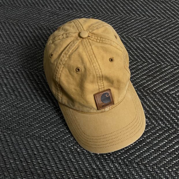 칼하트 가죽 패치 로고 오데사 볼캡y 3187