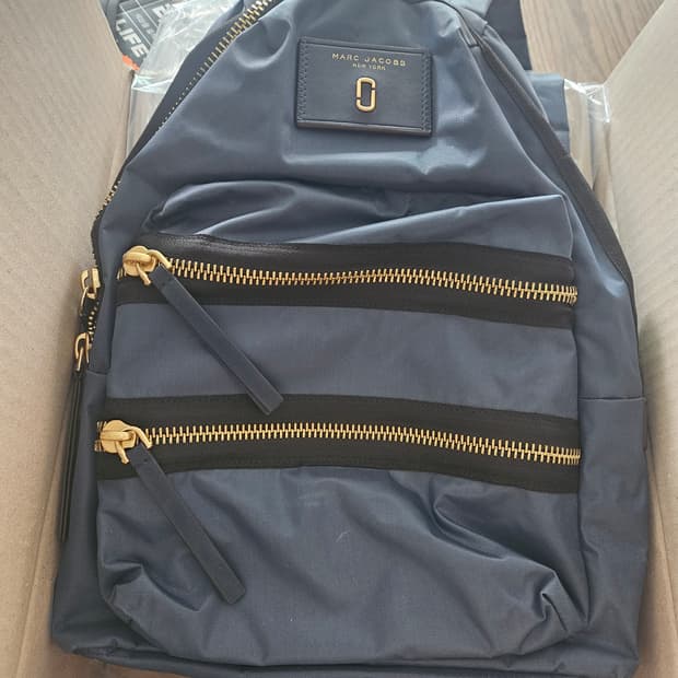 미사용 세제품 마크제이콥스 백팩 