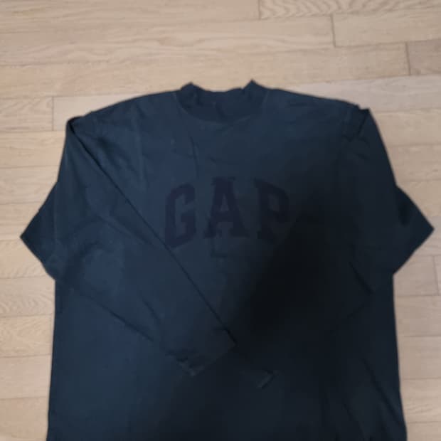 S 이지갭 도브 발렌시아가 롱슬리브 블랙