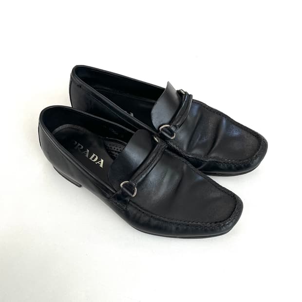 프라다 레더 드레스 로퍼