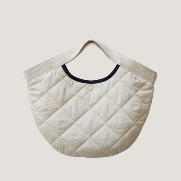 In the beginning 인더비기닝 Round padding bag