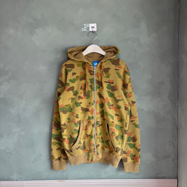 아디다스 파이어버드 후드집업 카모