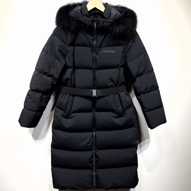 디스커버리 벨티드 라쿤퍼 후드 구스다운 롱패딩(95)