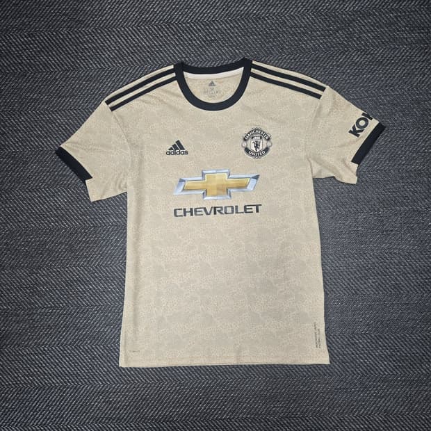 아디다스 맨체스터 유나이티드 2019-2020 브루노페르난데스