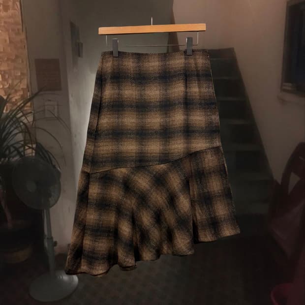GU 일본 빈티지 브라운 체크 언발 울혼방 미디 스커트