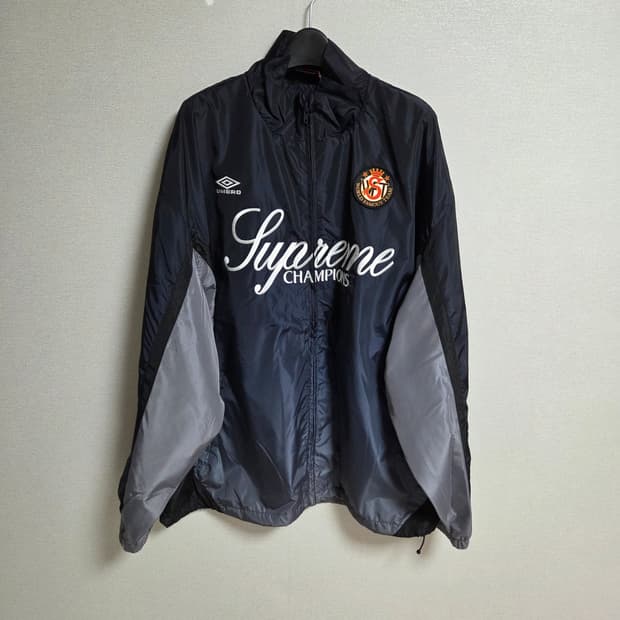 슈프림 x 엄브로 그라디언트 트랙 자켓 블랙 L사이즈(오늘삭제예정)